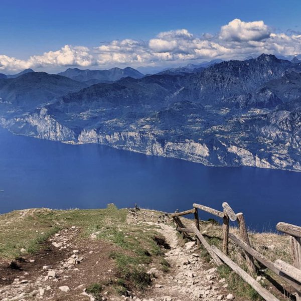 Vista panoramica di Riva del Garda dal monte baldo