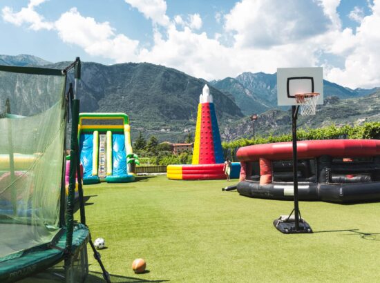 Parco giochi gonfiabili per bambini Hotel Campagnola