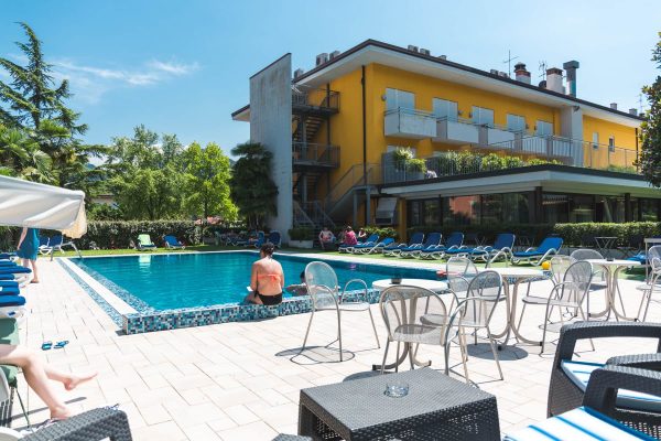 Piscina Esterna Hotel Campagnola