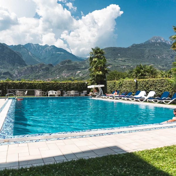 Piscina Esterna immersa nella natura Hotel Campagnola